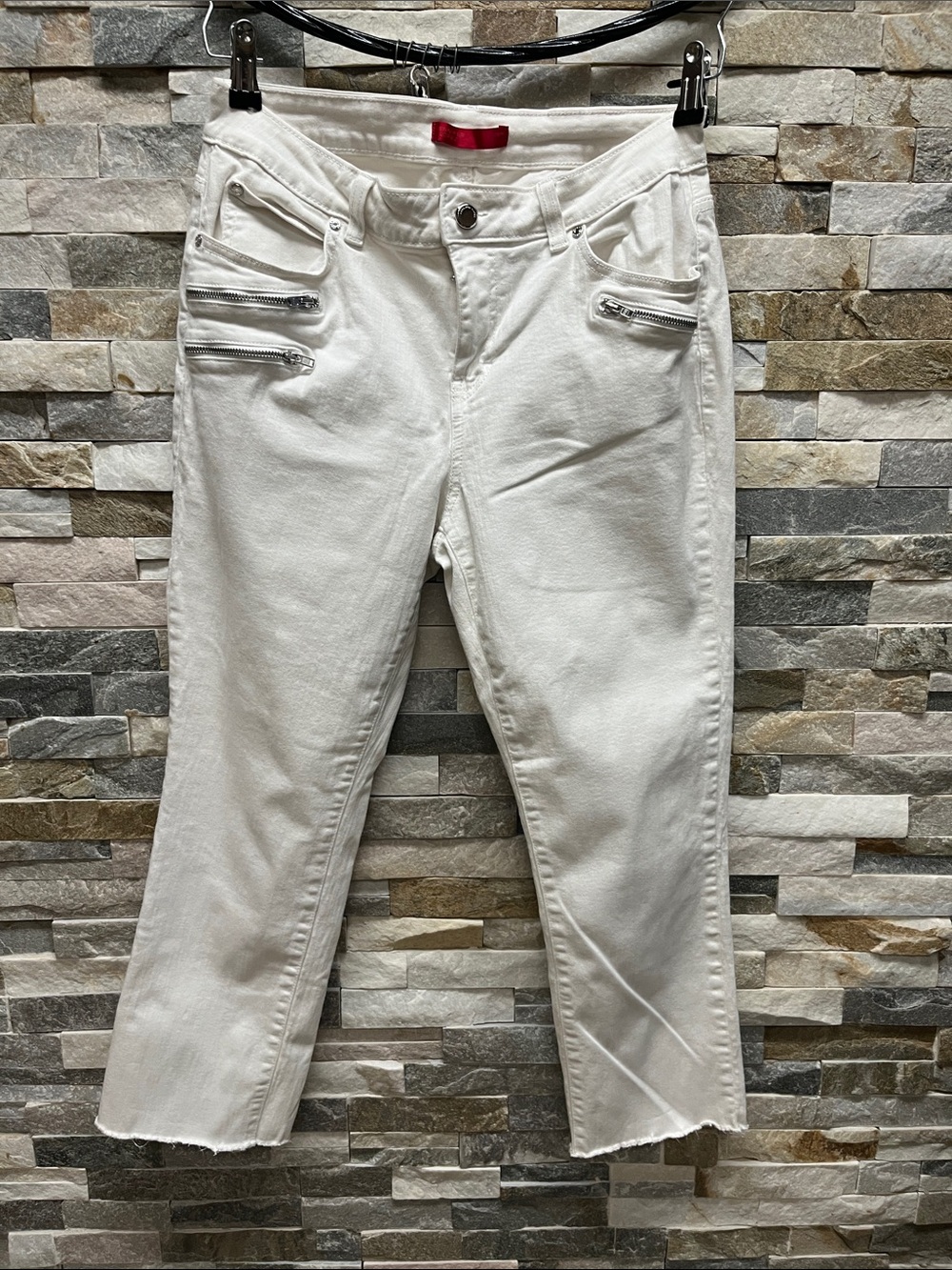 Jennifer Lopez White Cropped Zip-Pocket Jeans